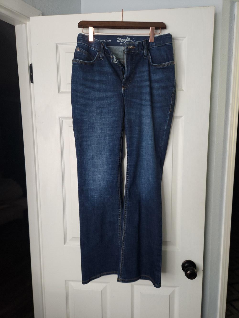 Wrangler Women's Indigo Blue Straight Leg Jeans